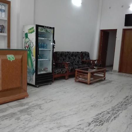 Dynasty Guest House Варанаси Экстерьер фото