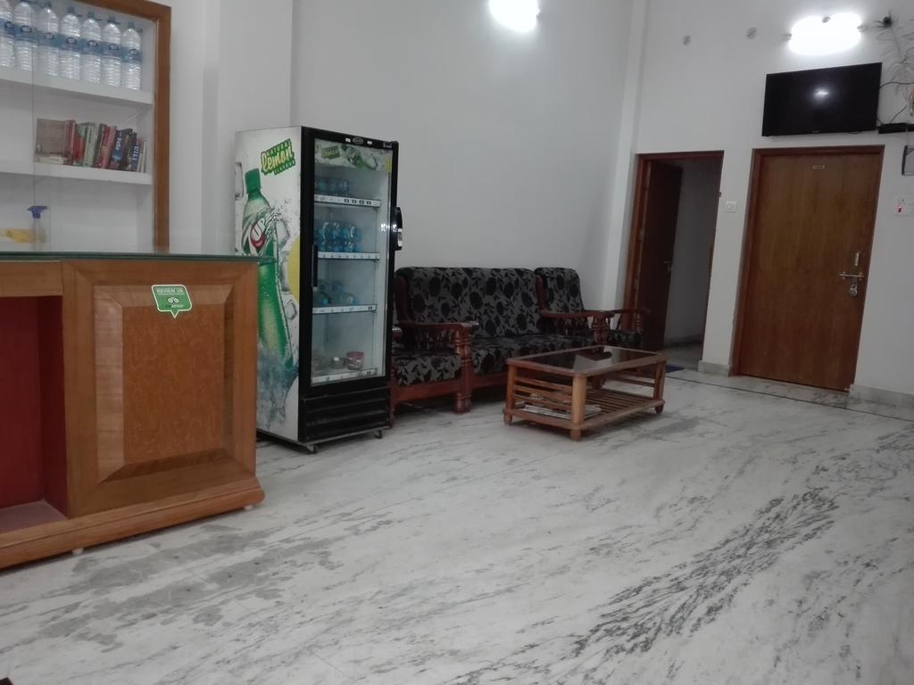 Dynasty Guest House Варанаси Экстерьер фото